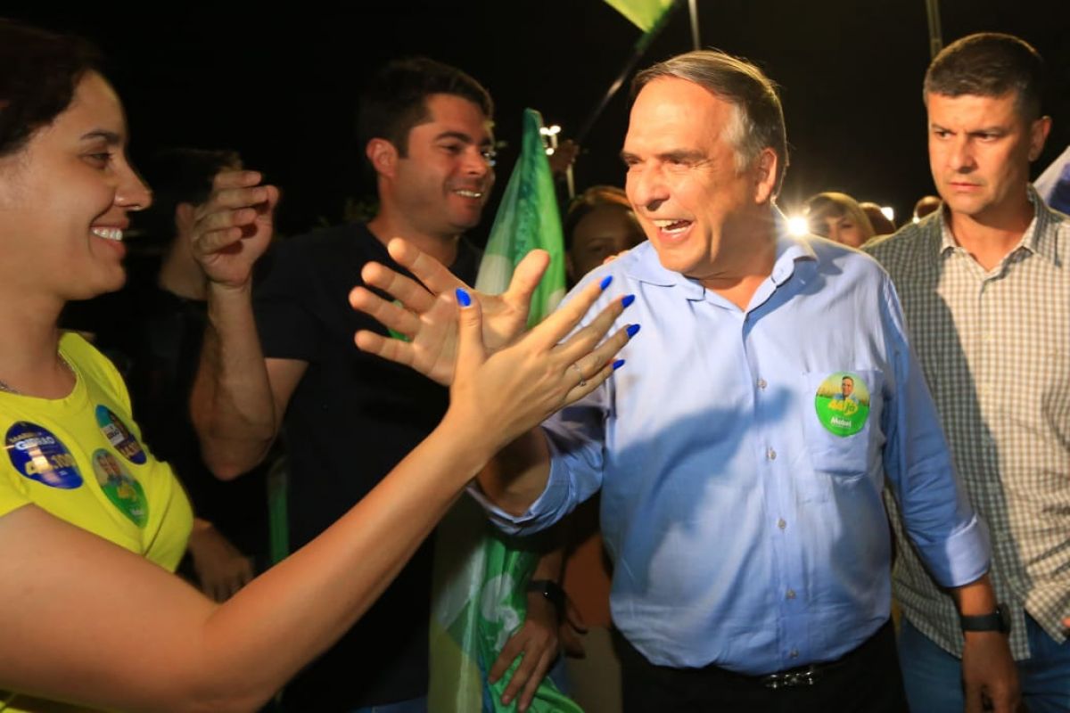 Mabel herda votos de outros candidatos e lidera com 51% no segundo turno